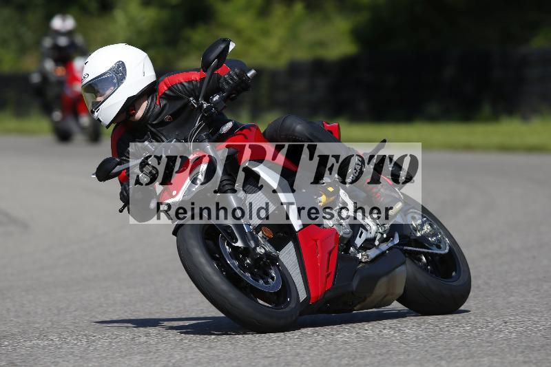 /Archiv-2024/29 12.06.2024 MOTO.CH Track Day ADR/Gruppe gelb/unklar